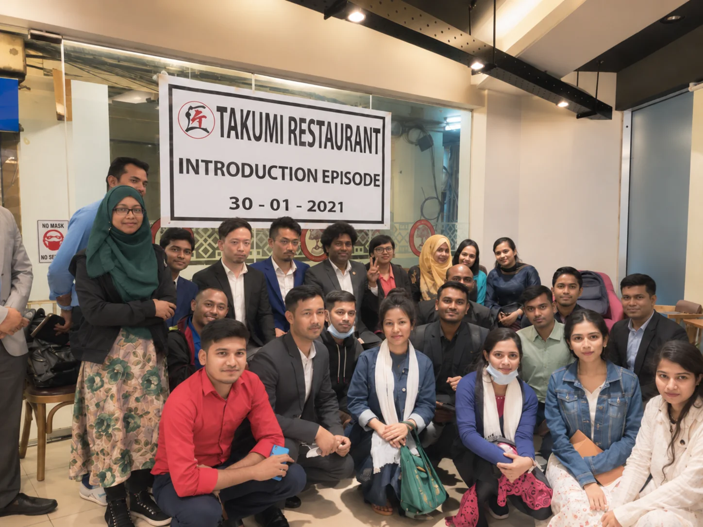 バングラデシュの日本食レストラン「匠-TAKUMI-」開店時の様子